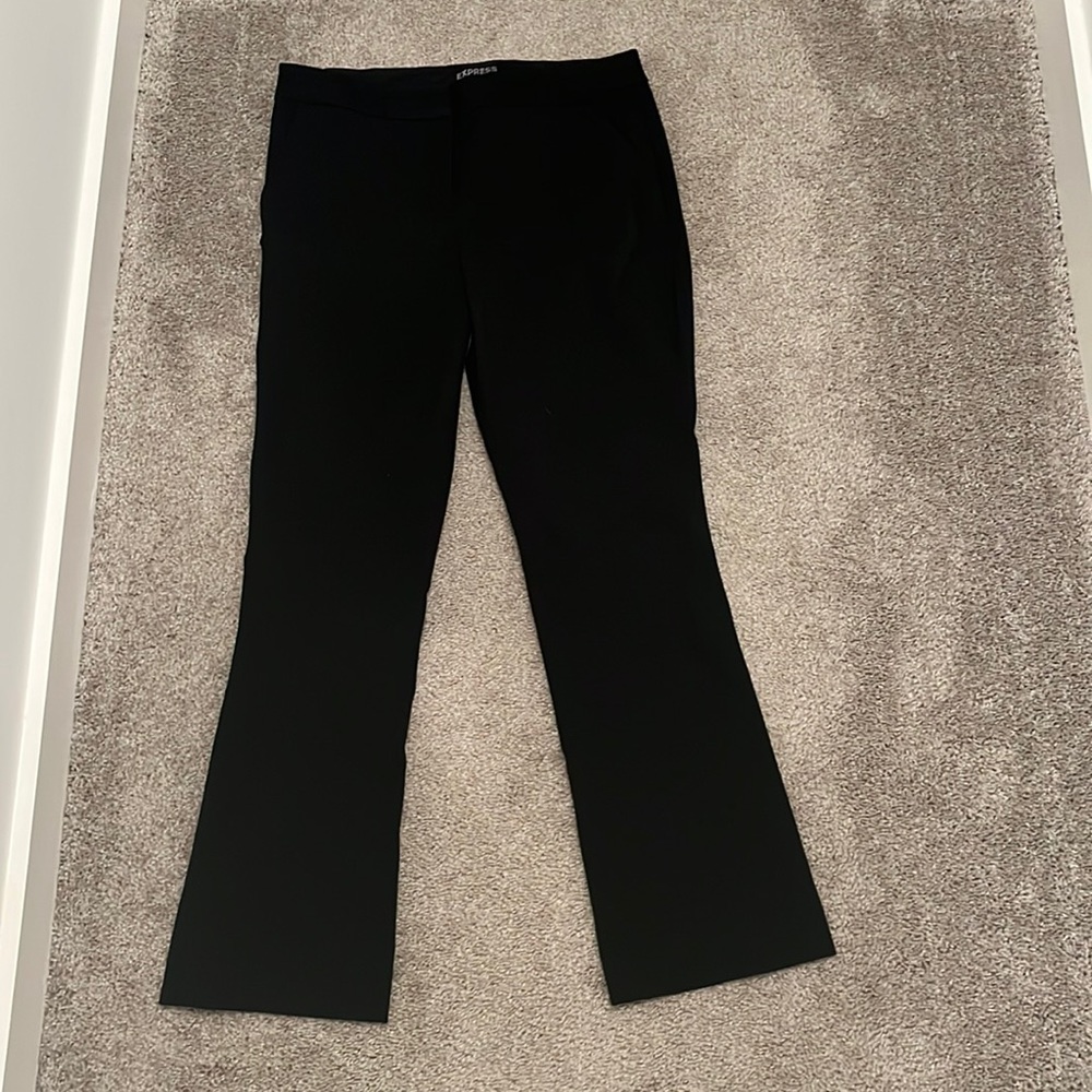 Black dress pants from Express. In good condition. Size 8 short.